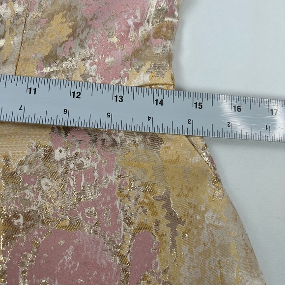 Vince Camuto Women's Jacquard Cap Sleeve Fit and Flare Pink and Gold Size 6 - Picture 12 of 15